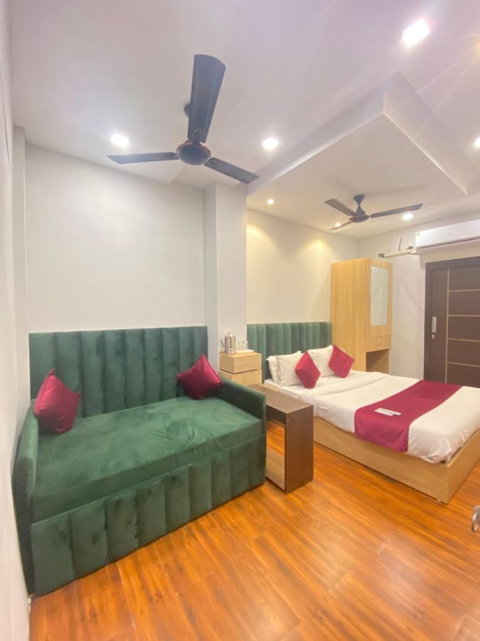 Hotel 56 - 200 Meter From Golden Temple Amritsar Bagian luar foto