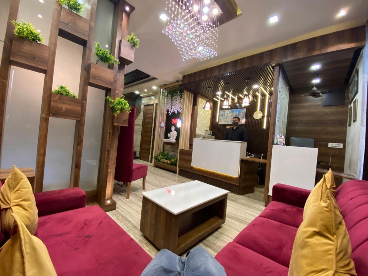 Hotel 56 - 200 Meter From Golden Temple Amritsar Bagian luar foto